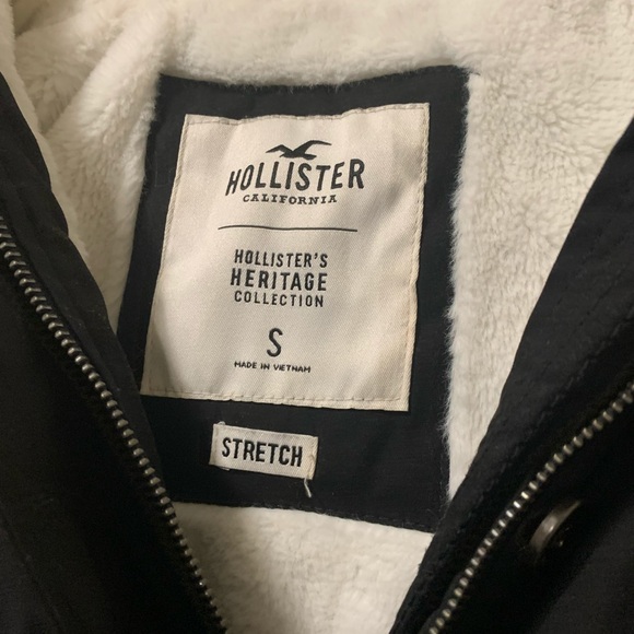Hollister- Winter Jacket/Parka - Picture 2 of 3